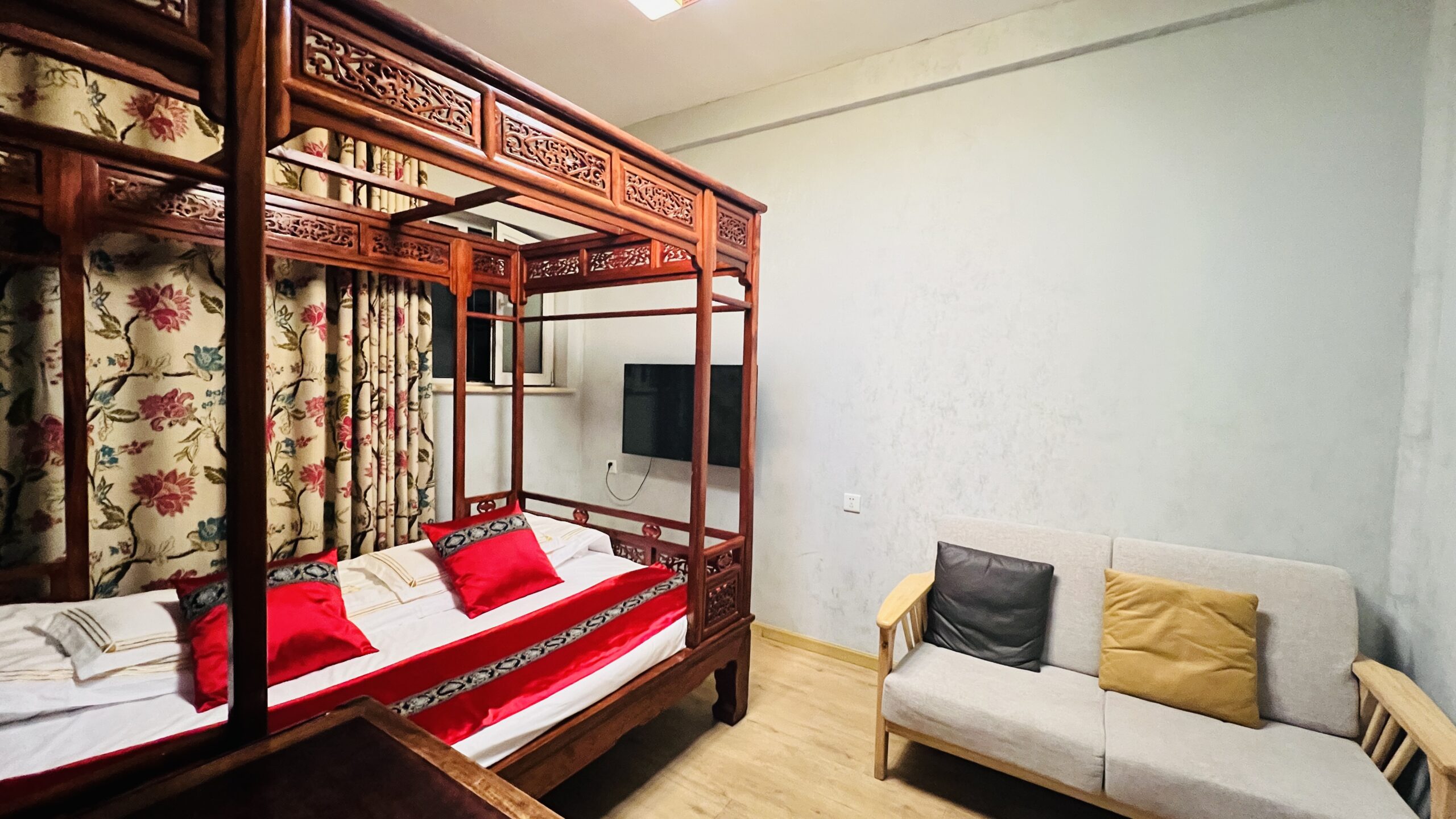 Beijing Rong Courtyard Boutique Hotel 北京荣府老宅四合院精品酒店 3