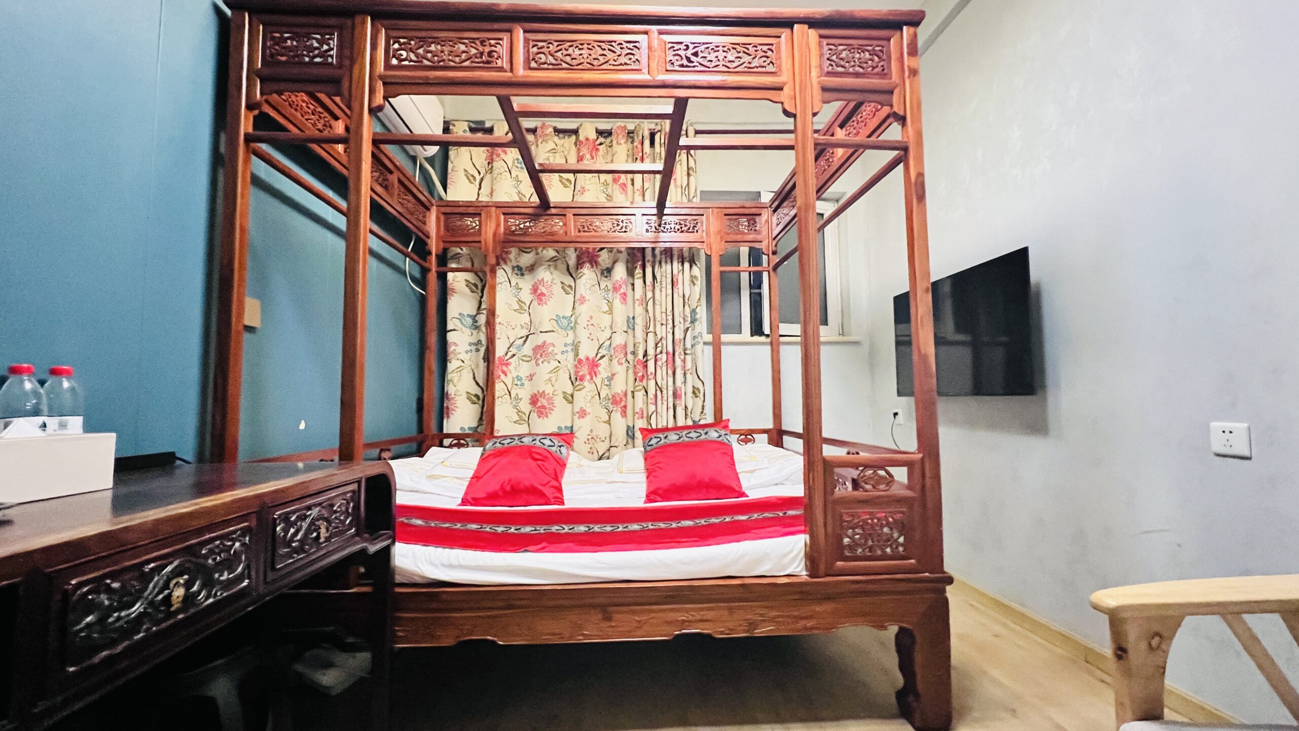 Beijing Rong Courtyard Boutique Hotel 北京荣府老宅四合院精品酒店 4